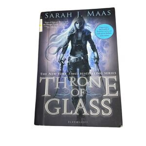 Throne of Glass by Sarah J Maas Paperback Ex Library Early Printing Edition